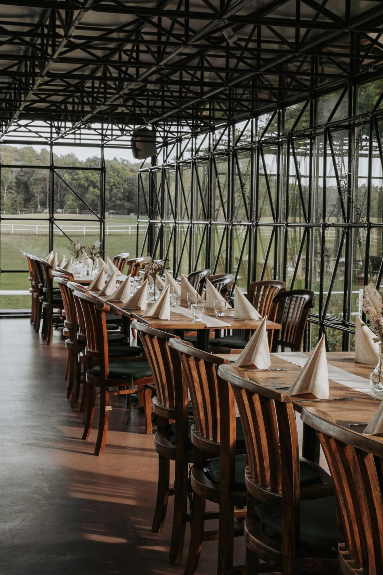Gut Sarnow - Hotel Und Restaurant Schorfheide Exterior photo